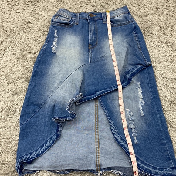 Fashion Nova Highlow Jean skirt - Picture 4 of 5